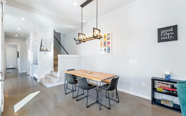 Trendy 3 Bedroom in South Austin!
