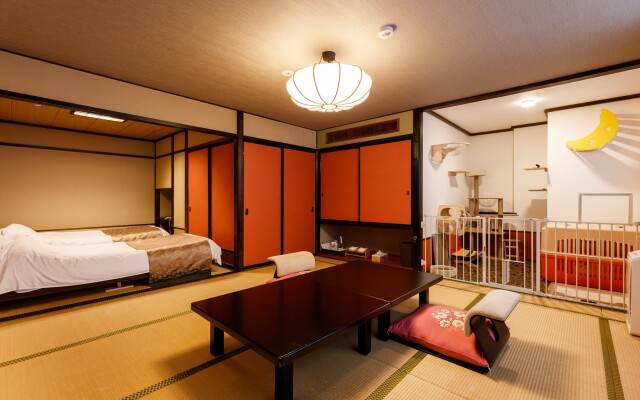 Aiken to Sugosu Honkaku Ryokan Gekka