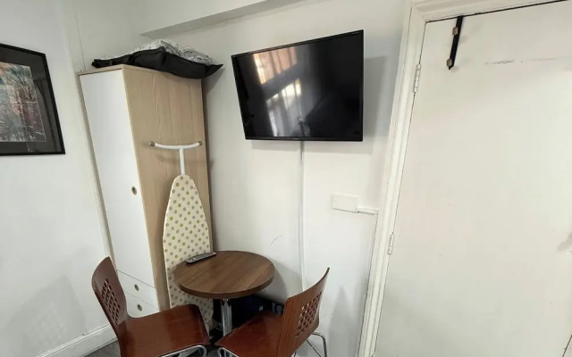 Studio Flat Yards From Bournemouth Beach