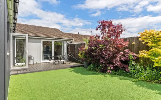 Roslen - Lovely Bungalow Near Beach and Village