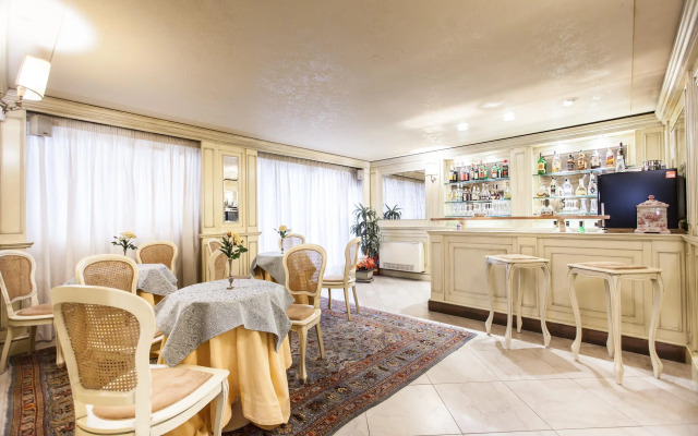 Accademia Hotel