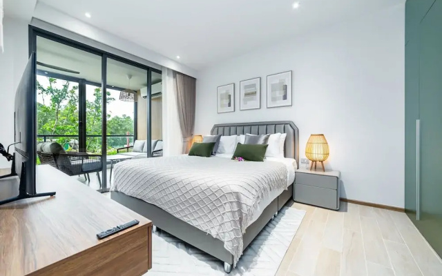 2BR Beachside 200 m to BangTao beach