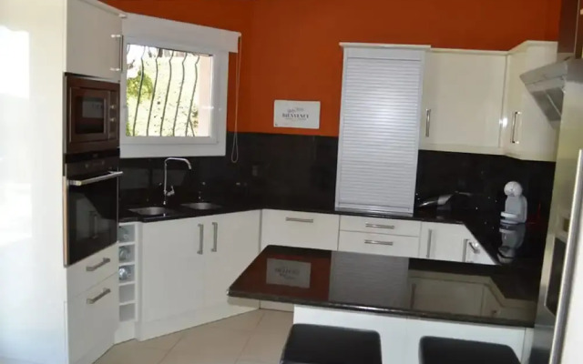 Boutique Villa in Sainte-maxime With Pool