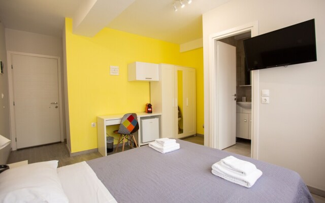 Raise Boutique Rooms in Center of Athens