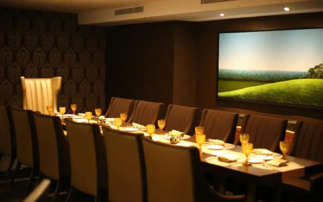 Renaissance Panama City Hotel