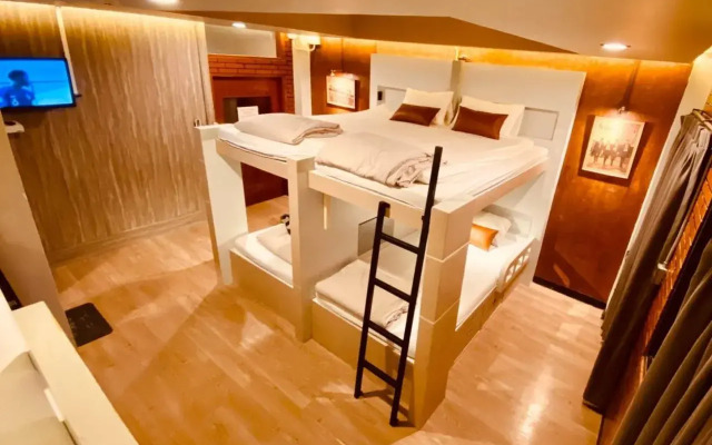 The Hive Hatyai Hostel