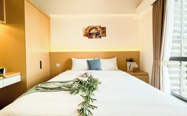 Elegant And Homey 3Br Apartment Sky House Bsd