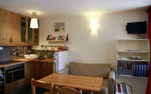 Lou Services Apartment THB67 LSI 001