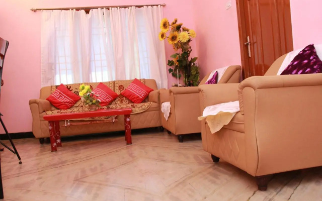 Hotel Vaani Villa