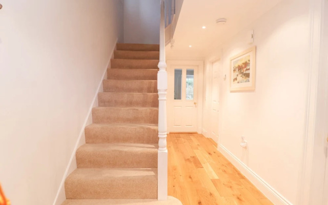 9 Church Farm Rise