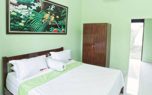 RedDoorz @ Kerobokan Canggu