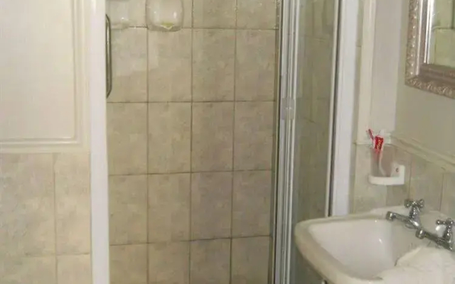 Avanti Guest House