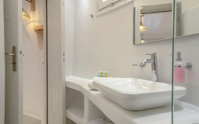 Naxian Queen Luxury Villas & Suites