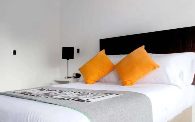 Hotel DC Feria
