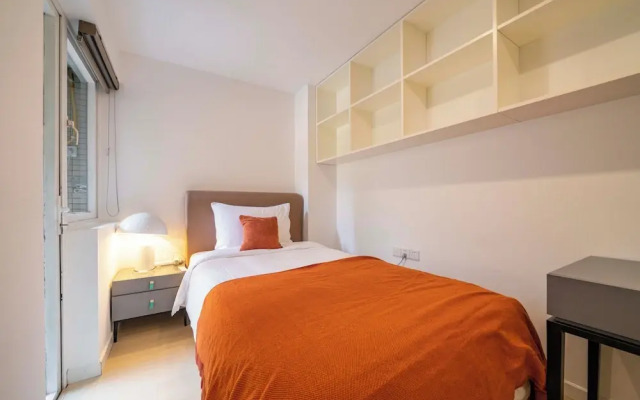 Tyms Bright 2BR 1BA Apt Xuhui Center