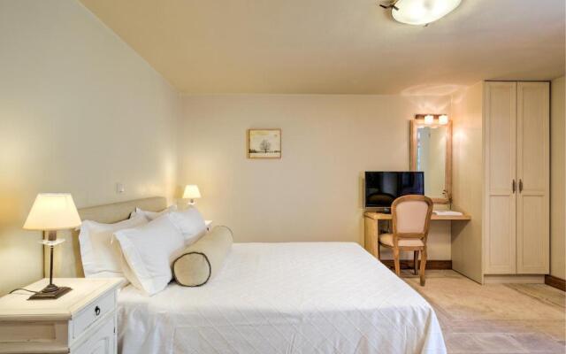 Mare Monte Luxury Suites