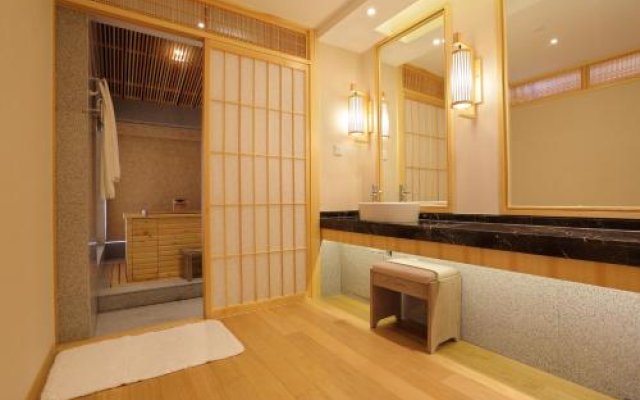 Beijing Gubei Water Town Royal Hot Spring Boutique Hotel