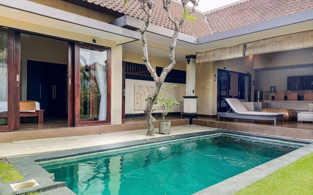 Tanjung Lima Hotel Legian