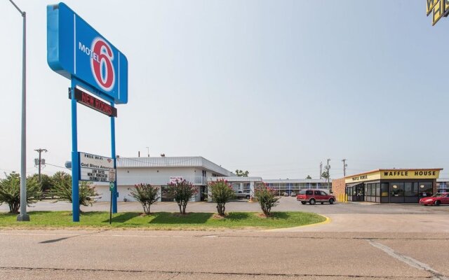 Motel 6 West Memphis