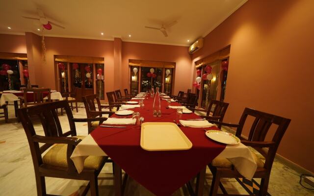 Hotel Dev Vilas