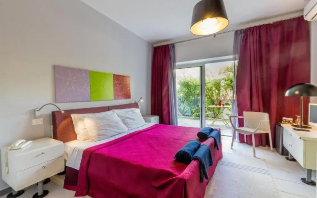Hibiscus Hotel Residence