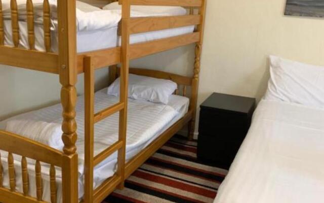 OYO Wave Crest Hotel