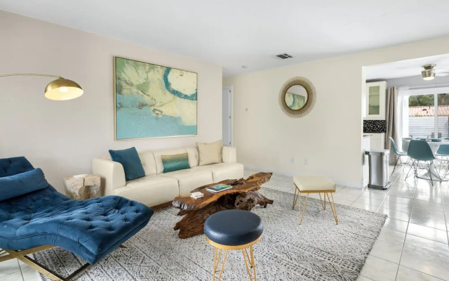 Holiday Pool Paradise