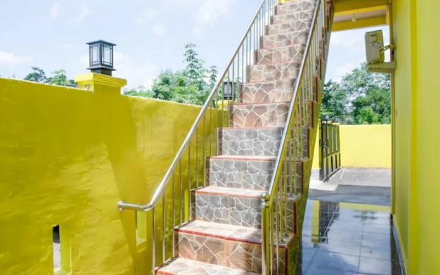 Wisma Pinggir Mitra RedDoorz