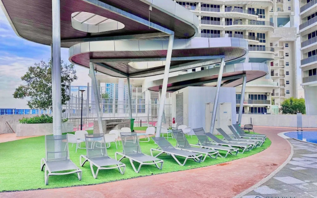 Encorp Marina Puteri Harbour by Stayrene