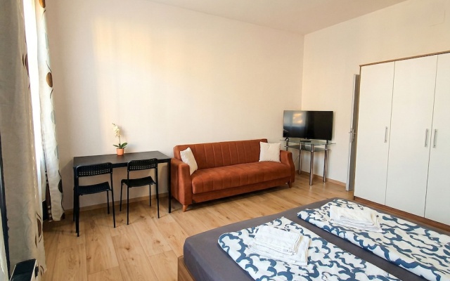 Comfortable 1BR Apartment Near Center