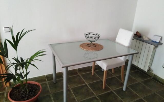 Private Rooms - Fira 2