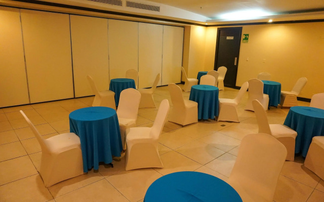 Radisson Colon 2,000 Hotel & Casino