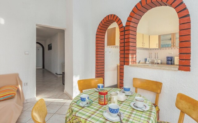 Beautiful Home in Zbandaj With Wifi and 2 Bedrooms