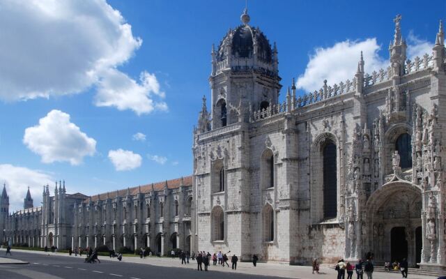 Apartment with One Bedroom in Lisboa, with Wonderful City View, Balcony And Wifi - 20 Km From the Beach