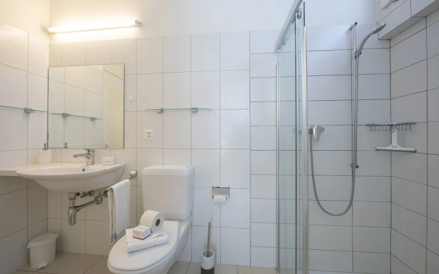 City Lake Apartment