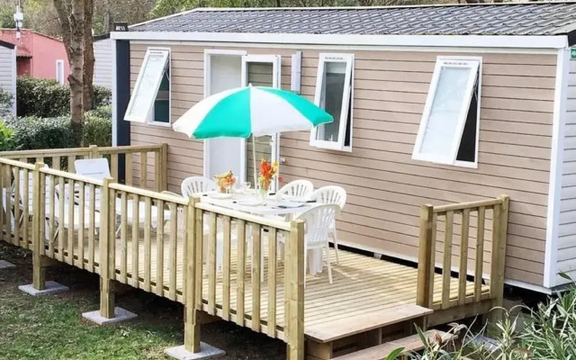 Camping les Tomasses