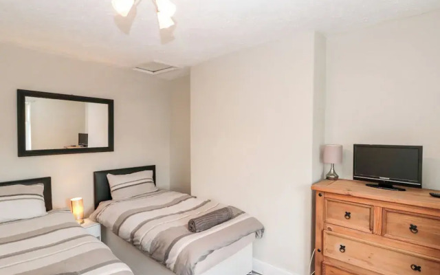 White Rose Apartment