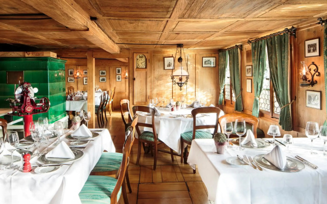 Swiss-Chalet Merlischachen - Historik Chalet-Hotel Lodge