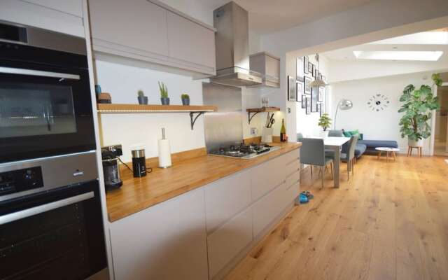 Elegant Bristol Garden Flat By The Arches