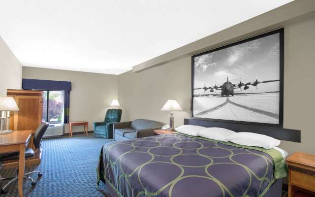 Super 8 by Wyndham Clemmons/Bermuda Run/Winston-Salem I-40
