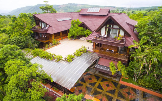 Phu Pha Nam Resort & Spa