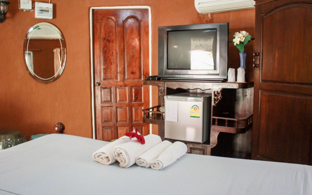 Baandin Huaiphung Resort