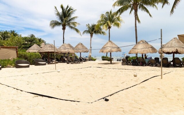 Elements Penthouse 7 3 Bedroom Condo by RedAwning