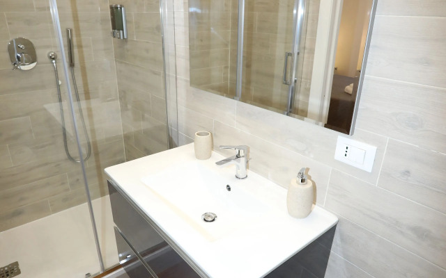 Unique Luxury Apartment and Rooms