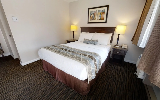 Recreation Inn & Suites