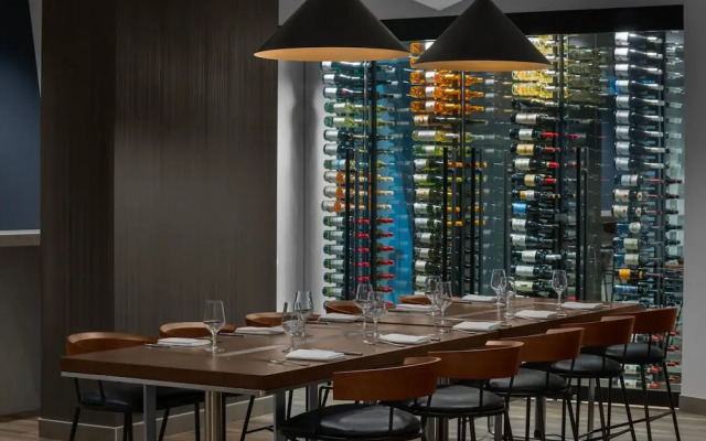 Courtyard By Marriott Calgary Downtown