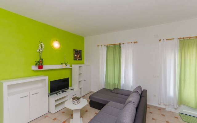 Apartment Lovely Time