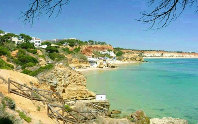 Apartment With 2 Bedrooms in Albufeira, With Wonderful Mountain View,