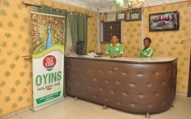 Oyins Holiday Inn