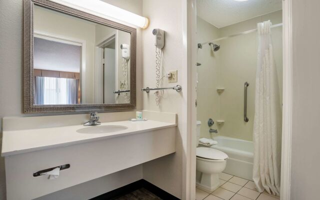 Quality Inn Baton Rouge East I-12